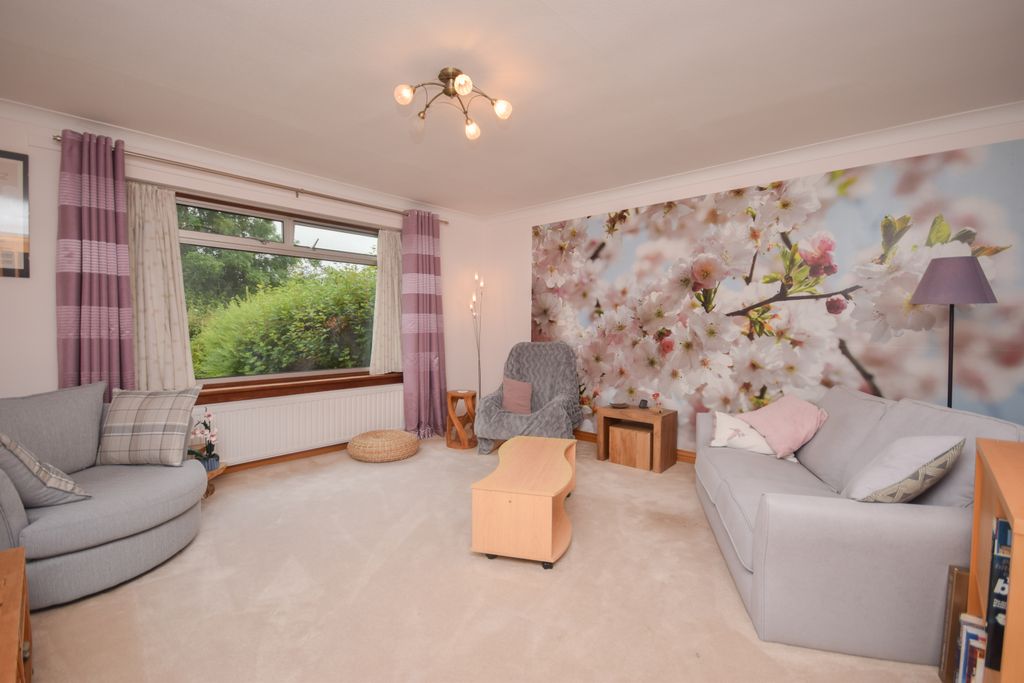 Property photo 2 of 23