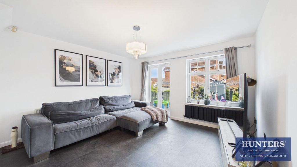 Property photo 2 of 15 Living Room