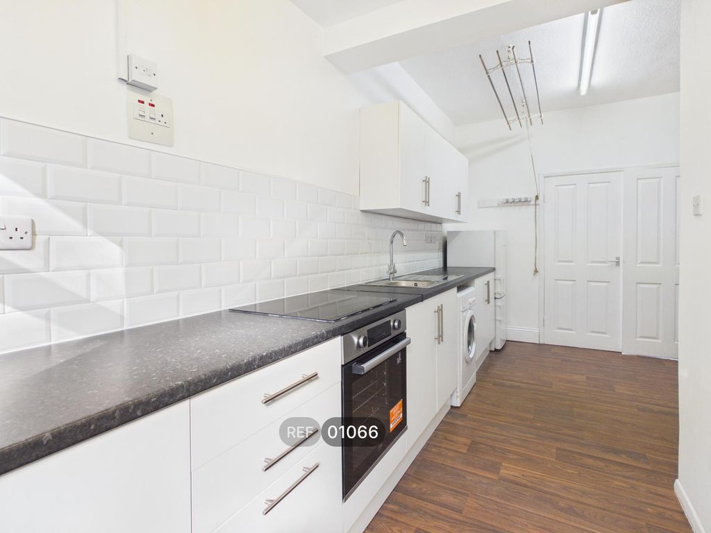 Property photo 1 of 24 Kitchen
