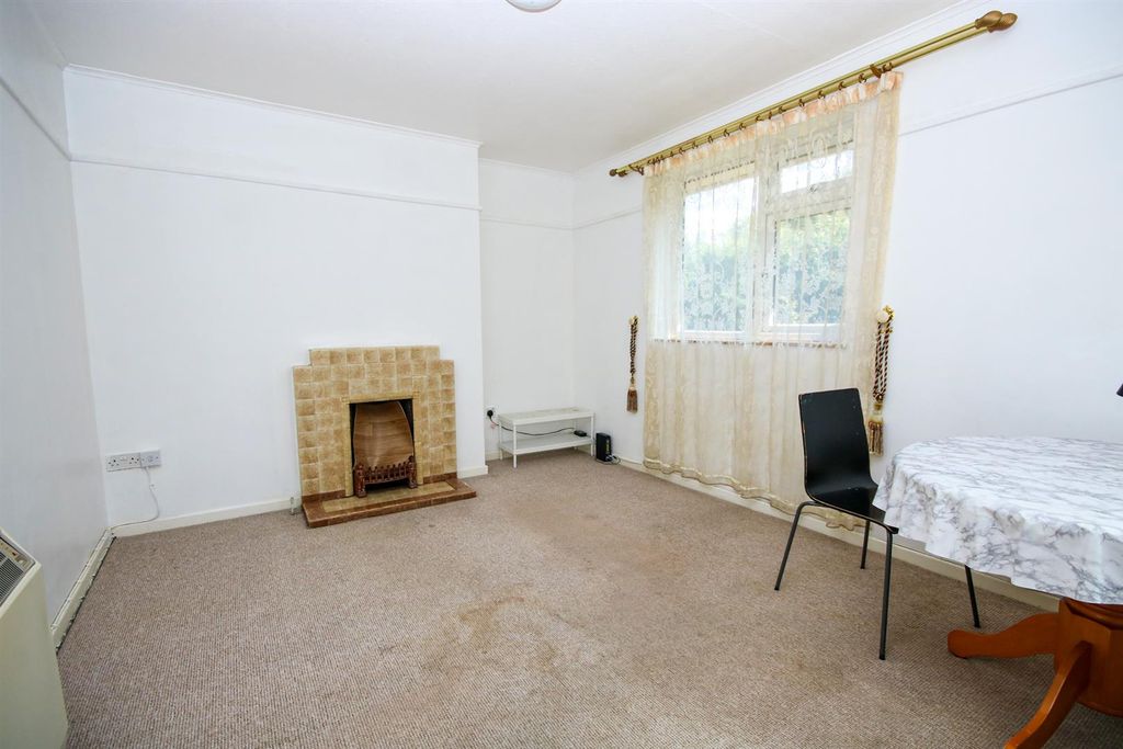 Property photo 3 of 8 Img_3571-2.Jpg