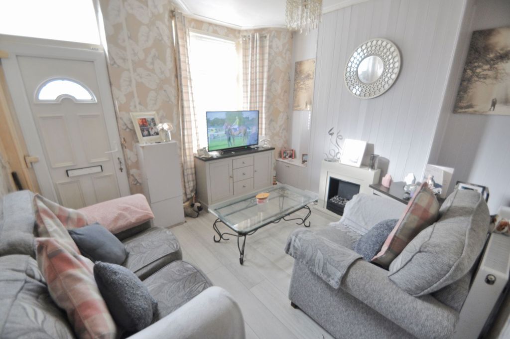 Property photo 3 of 13