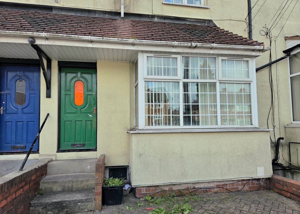 Property photo 1 of 5