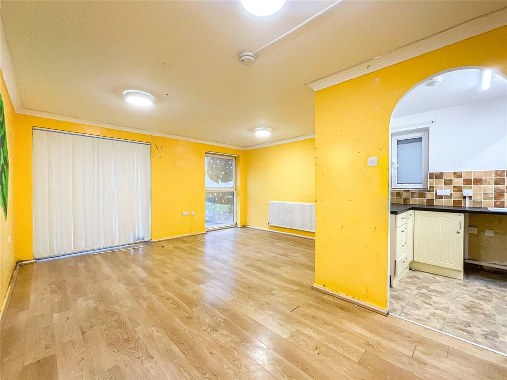 Property photo 2 of 8 Picture No. 03