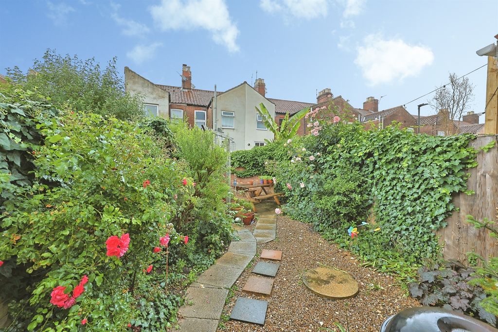 Property photo 3 of 15