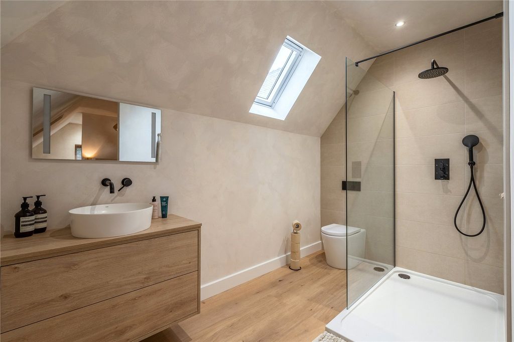 Property photo 2 of 47 Picture No. 04