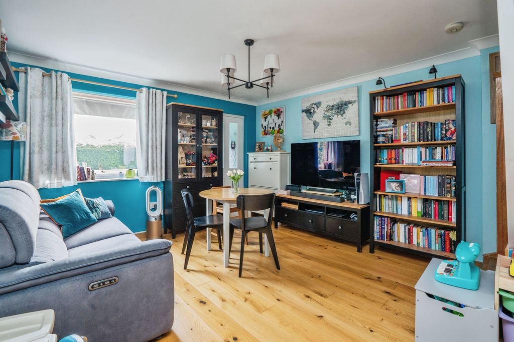 Property photo 2 of 14 Pbox-Img.Jpg