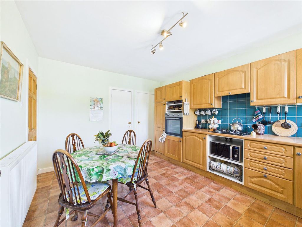 Property photo 3 of 25 Kitchen / Dining Area