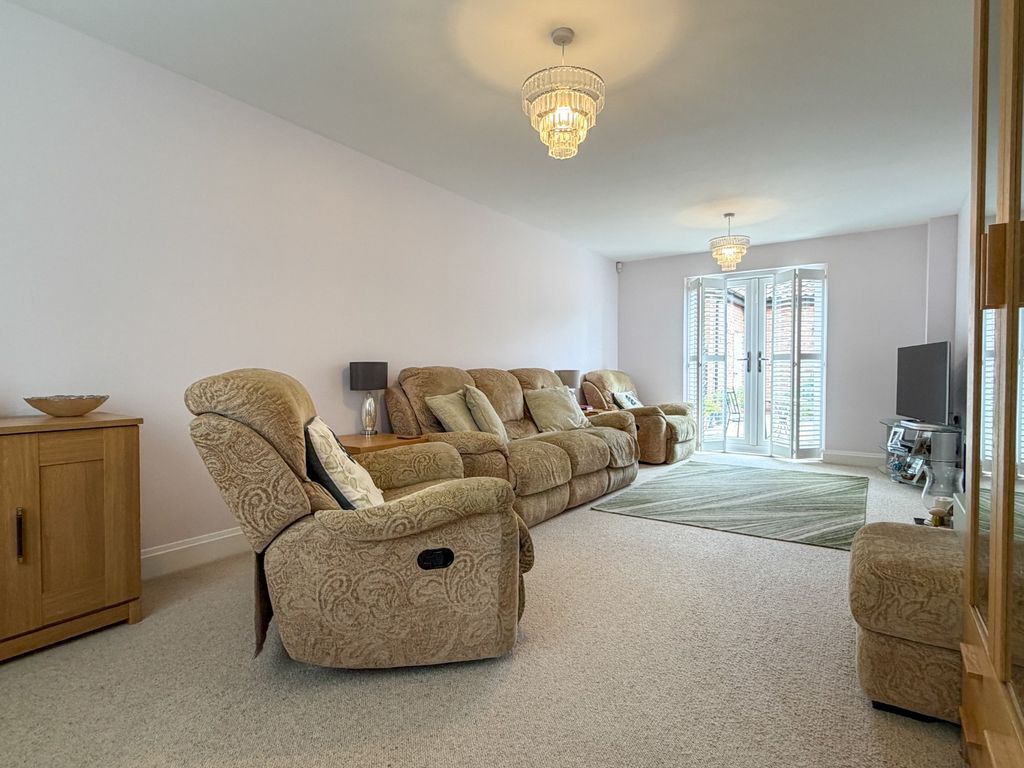 Property photo 3 of 24 5036106