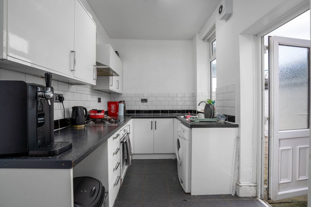 Property photo 2 of 13 Picture No. 07