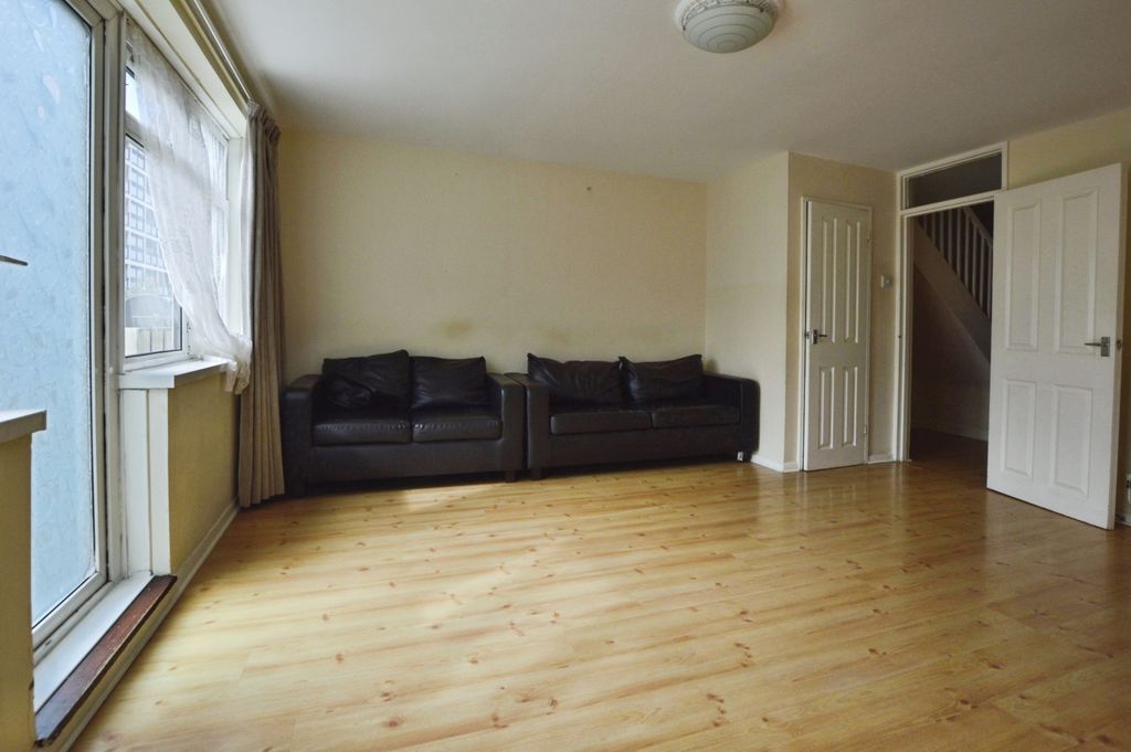 Property photo 3 of 20 Pbox-Img.Jpg