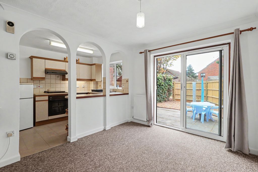 Property photo 3 of 11