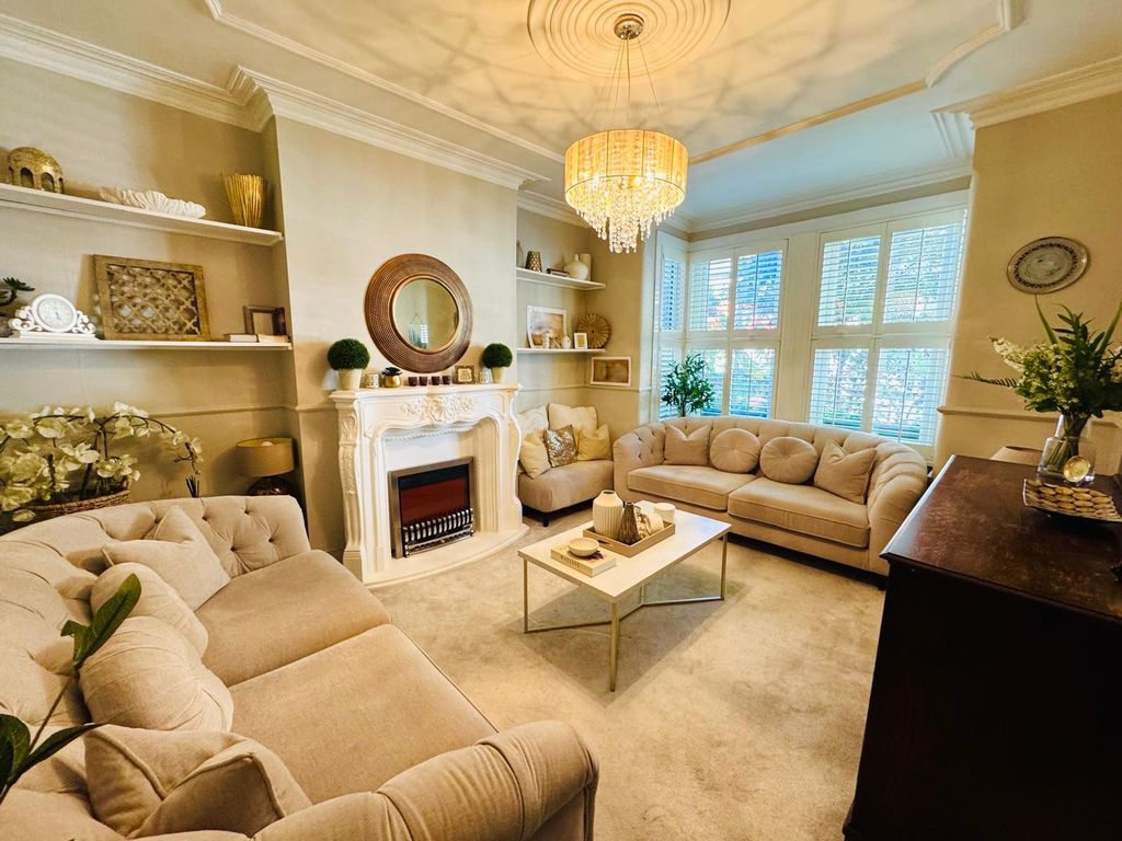 Property photo 1 of 30 Photo 26