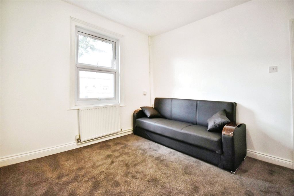 Property photo 1 of 7 Picture No. 19