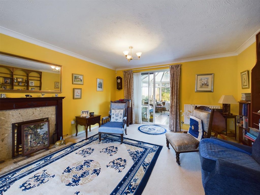 Property photo 3 of 20