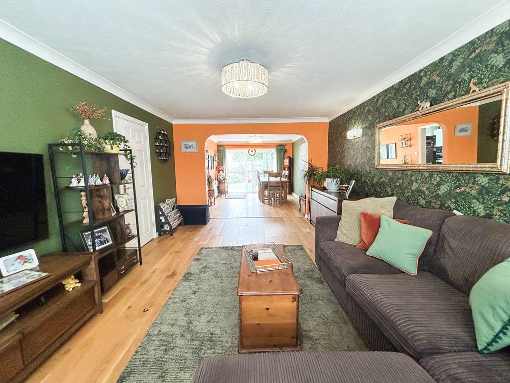 Property photo 3 of 33