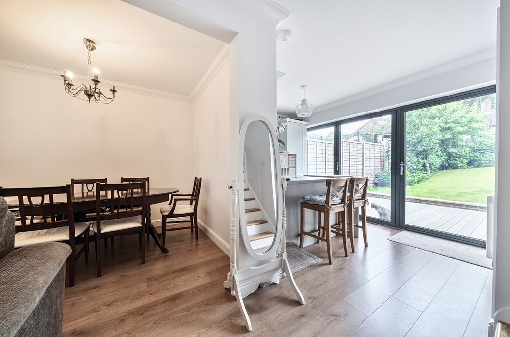 Property photo 3 of 18 1304621-2-684895c...