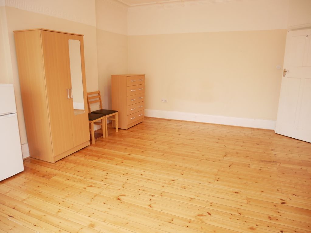 Property photo 3 of 3