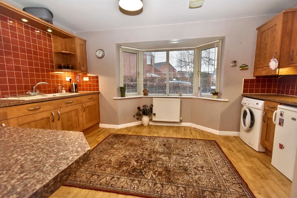 Property photo 2 of 12 Kitchen Diner