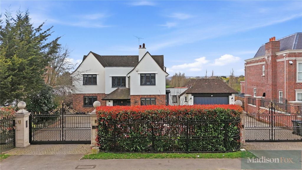 Property photo 1 of 36 Picture No. 08