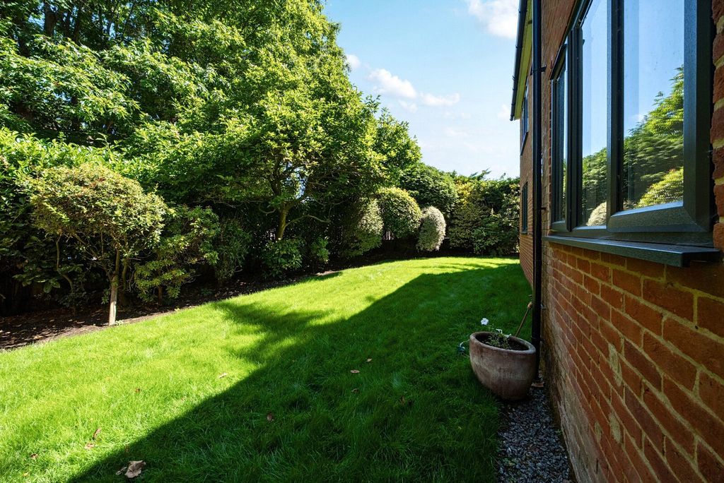 Property photo 2 of 22 1324919-24-686E57...