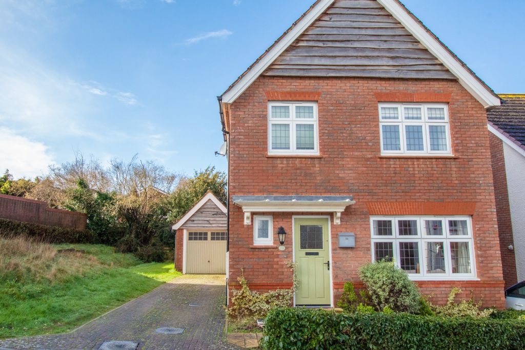 Property photo 1 of 11