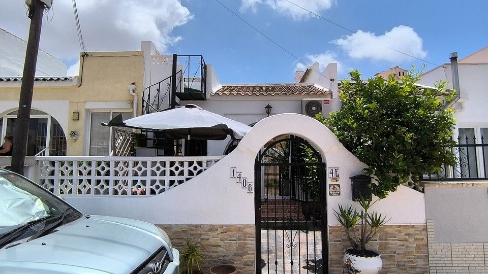 Property photo 1 of 21