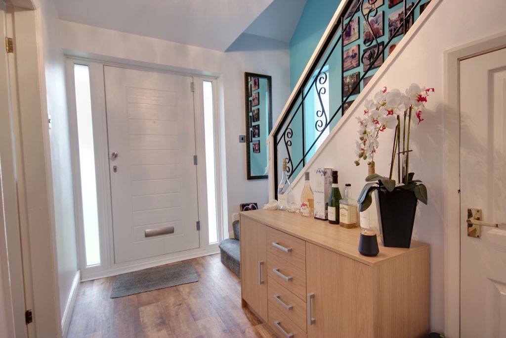 Property photo 1 of 21 1 Entrance Hall B