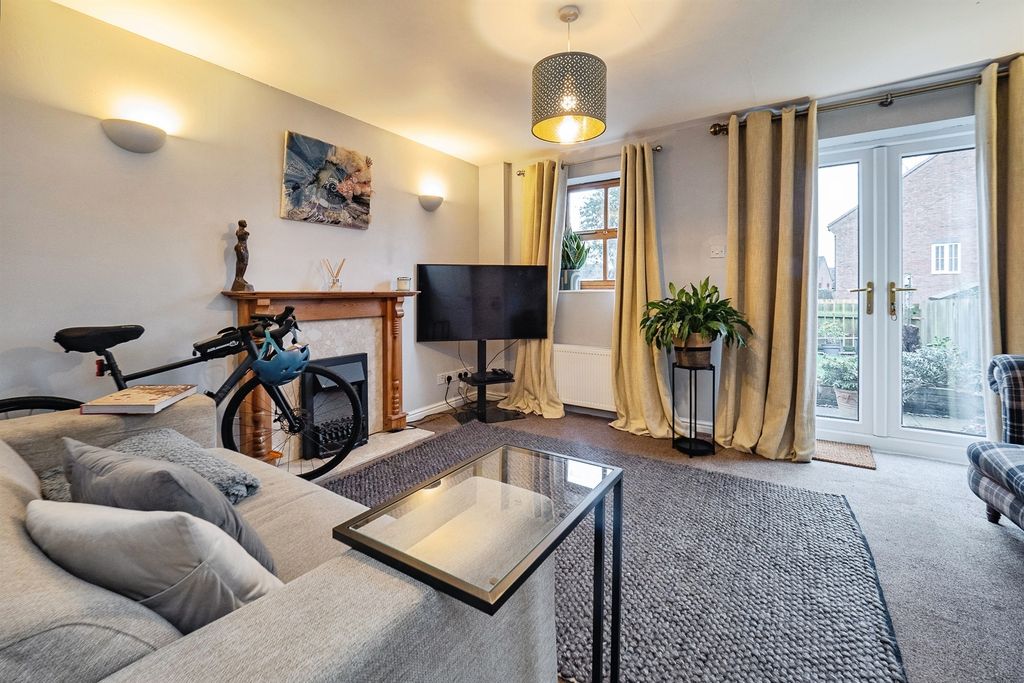 Property photo 3 of 12