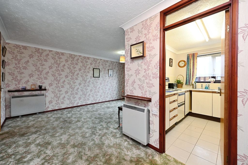 Property photo 2 of 9