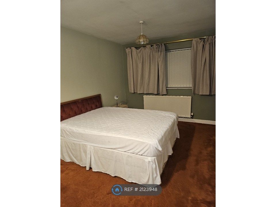 Property photo 1 of 2