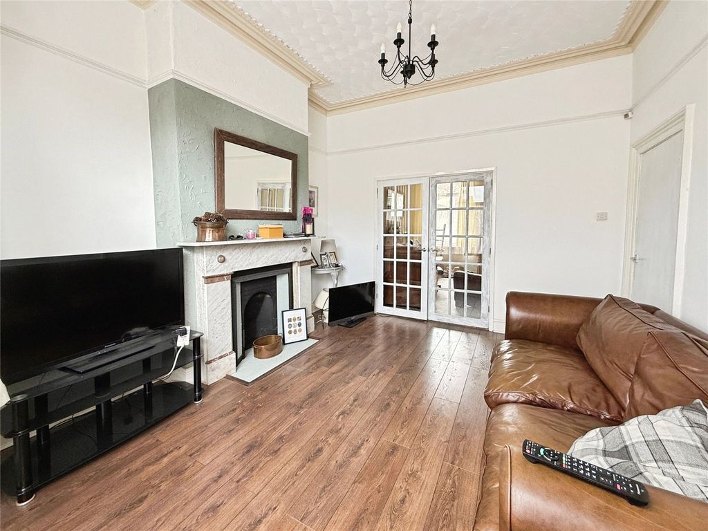 Property photo 3 of 21 Picture No. 08