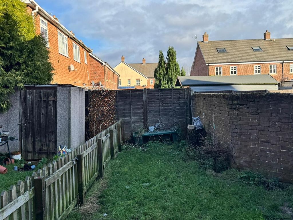 Property photo 2 of 9 Lawned Rear Garden