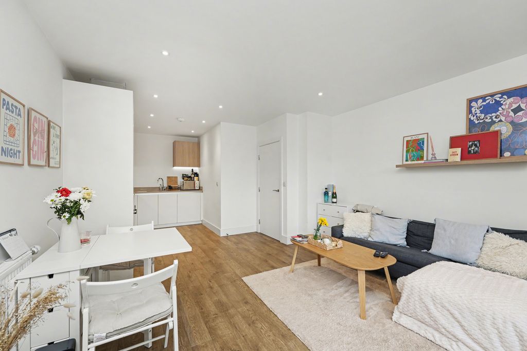 Property photo 3 of 12