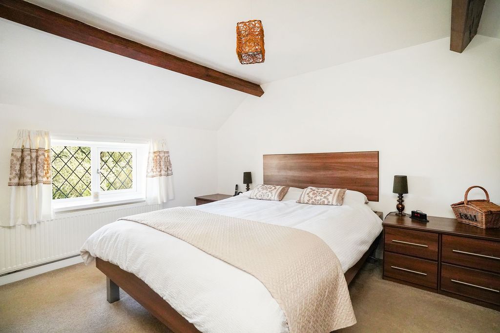 Property photo 3 of 37