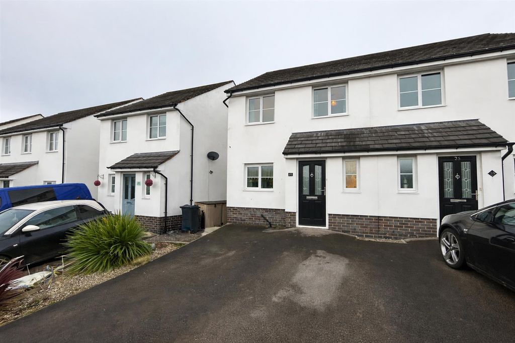 Property photo 1 of 14 Front.Jpg