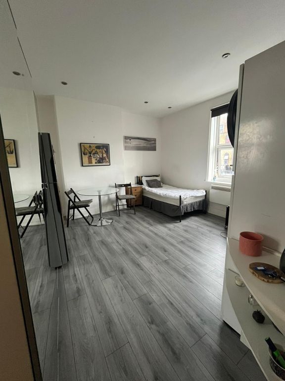 Property photo 3 of 4