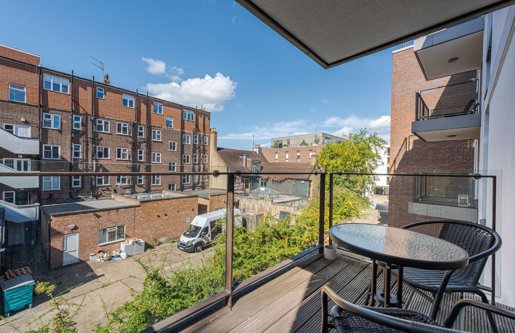 Property photo 2 of 11 Wingate Squ 2.Jpg