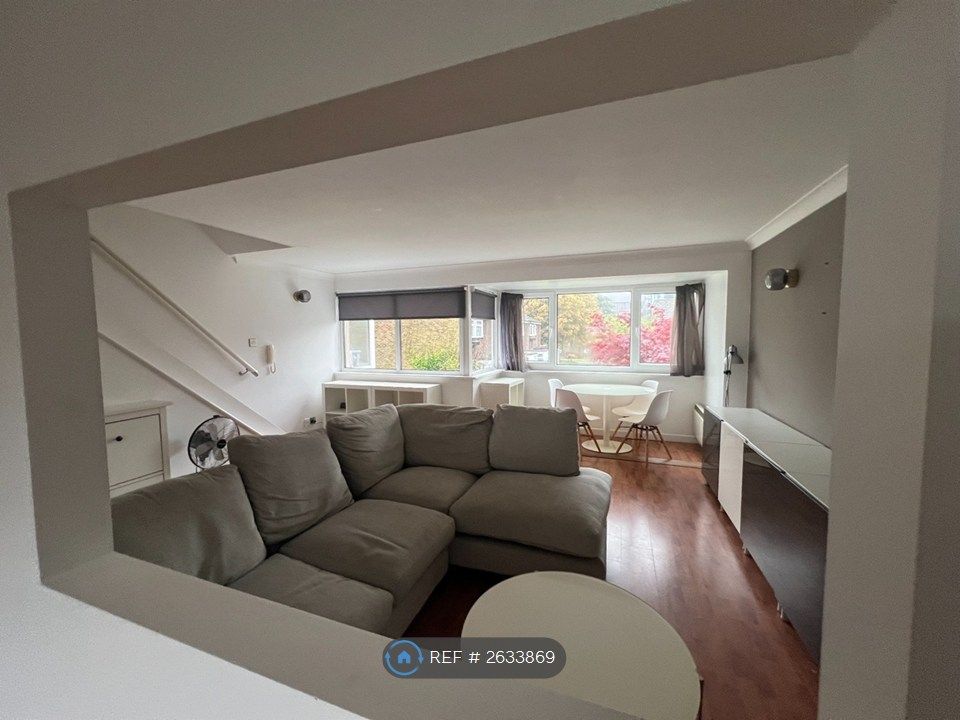Property photo 3 of 14