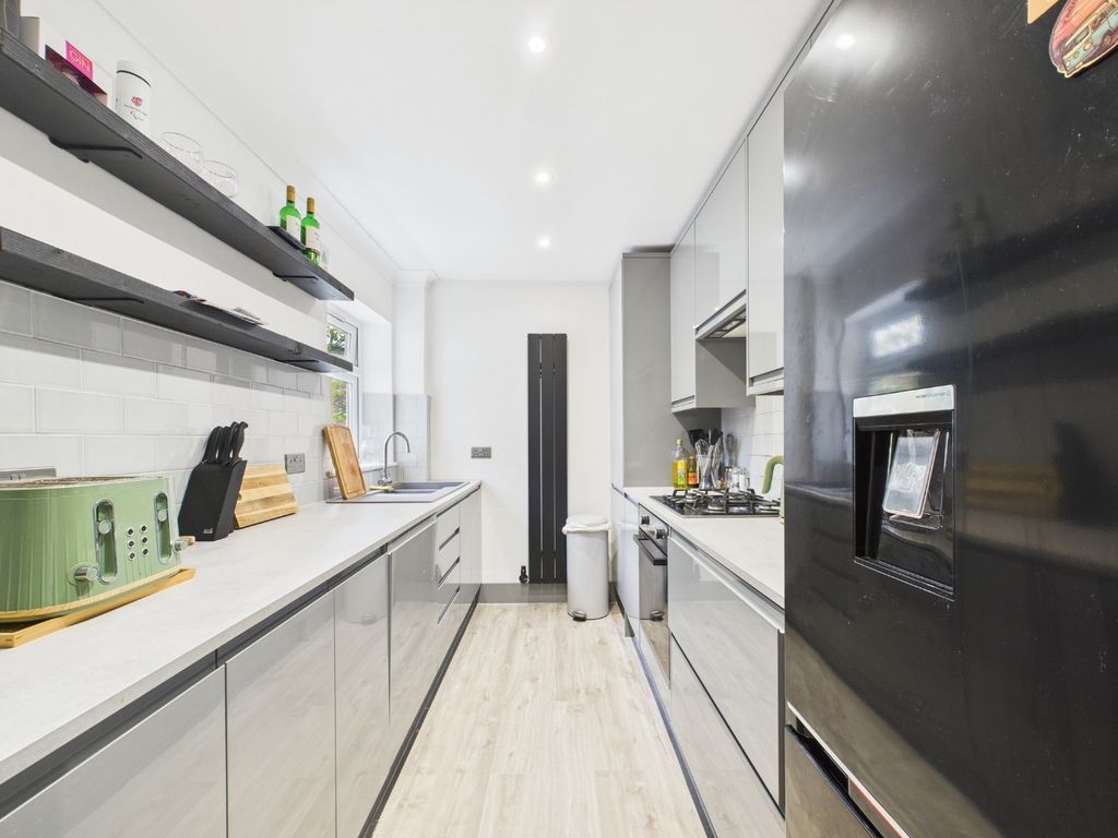 Property photo 3 of 10 4436083