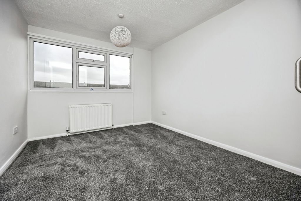 Property photo 2 of 17 Photo