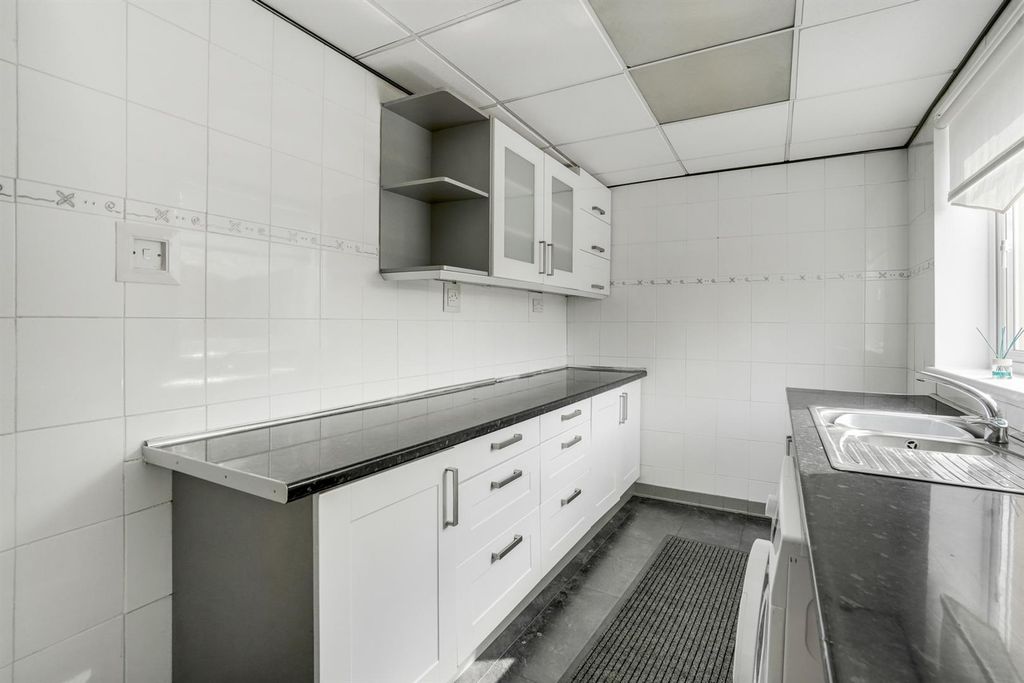 Property photo 3 of 17 5.Jpg