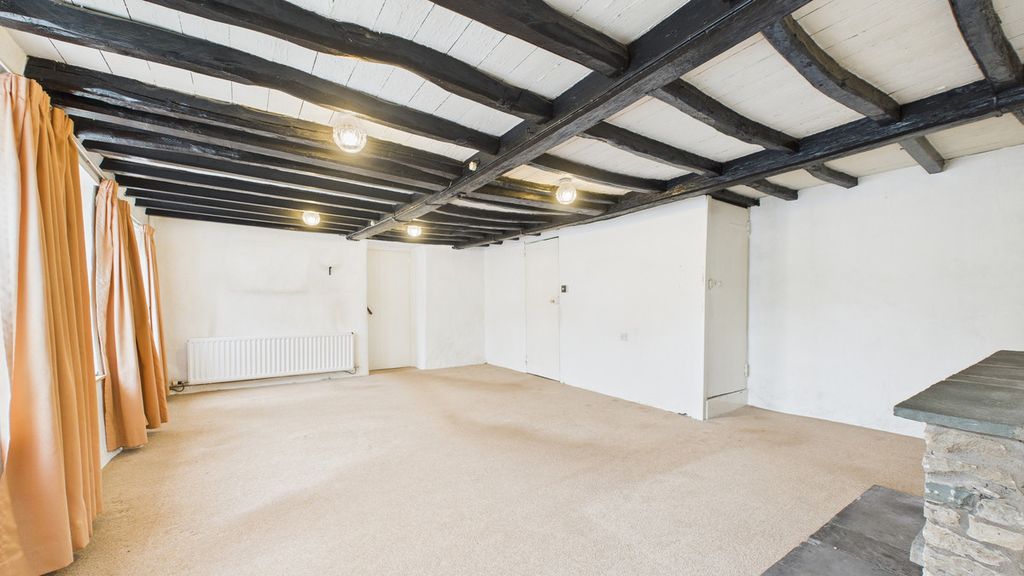 Property photo 3 of 22