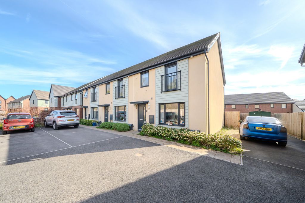 Property photo 1 of 31