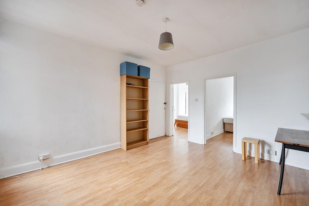 Property photo 3 of 11 Living Room