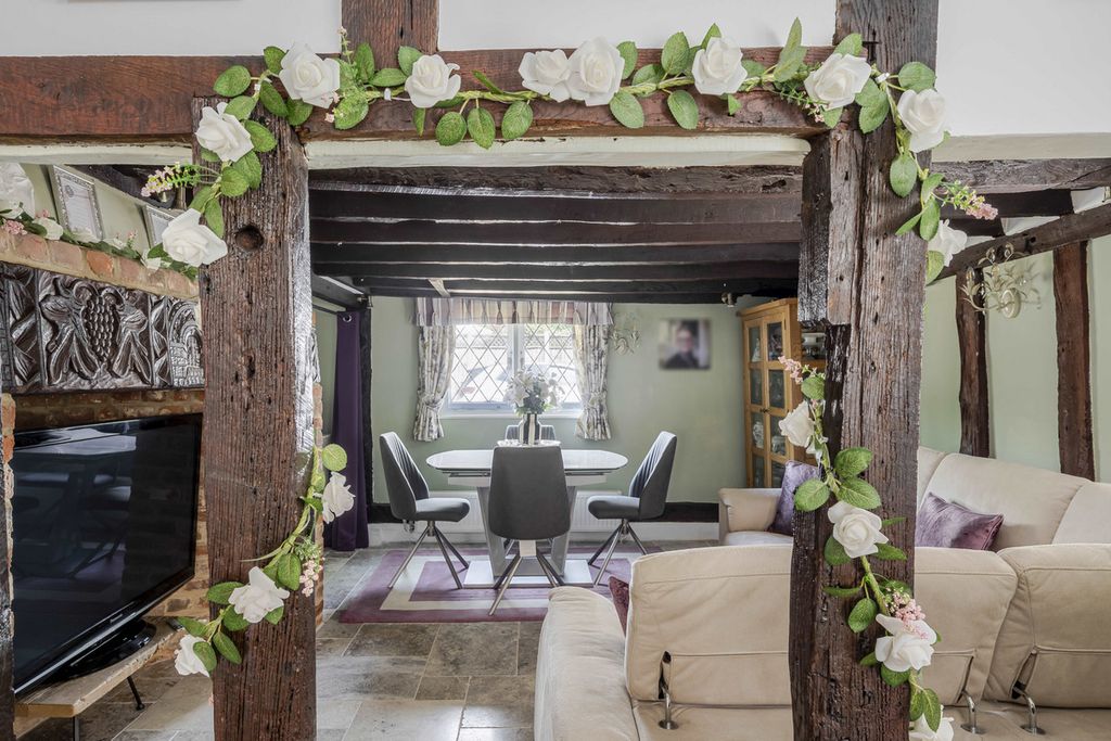 Property photo 3 of 37