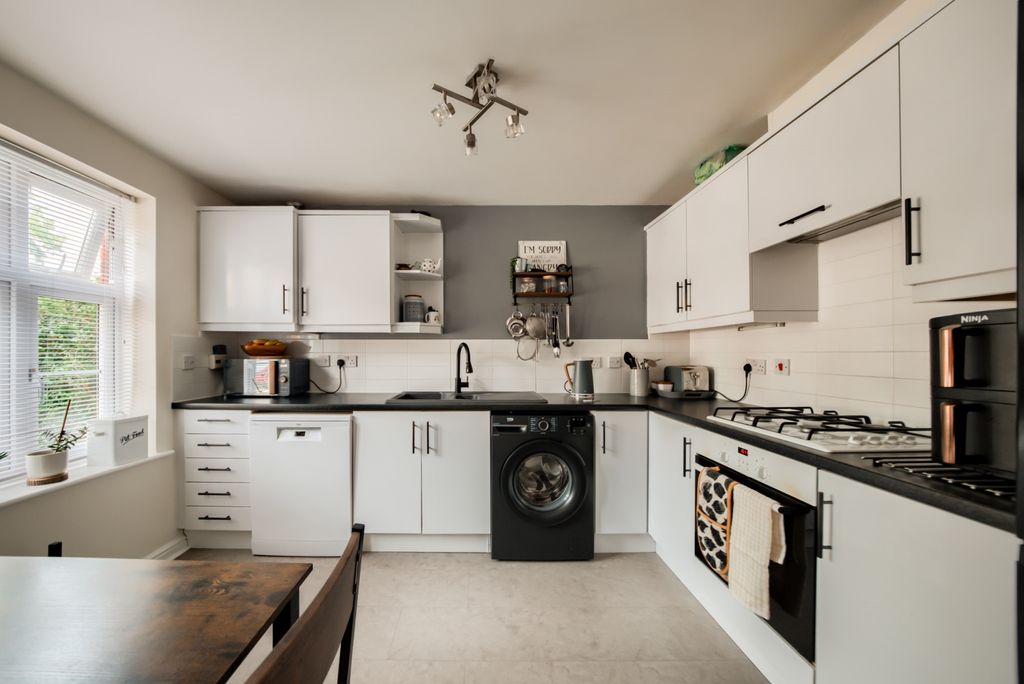 Property photo 3 of 16 Xt5A4682-Hdr(3) (1)