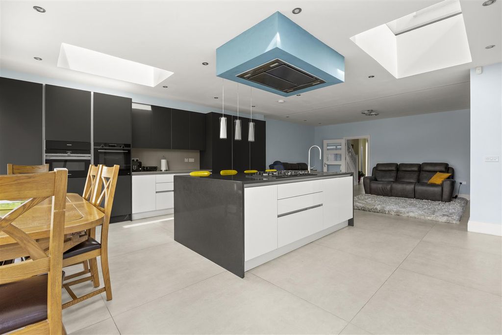 Property photo 3 of 20 1B9A9218.Jpg