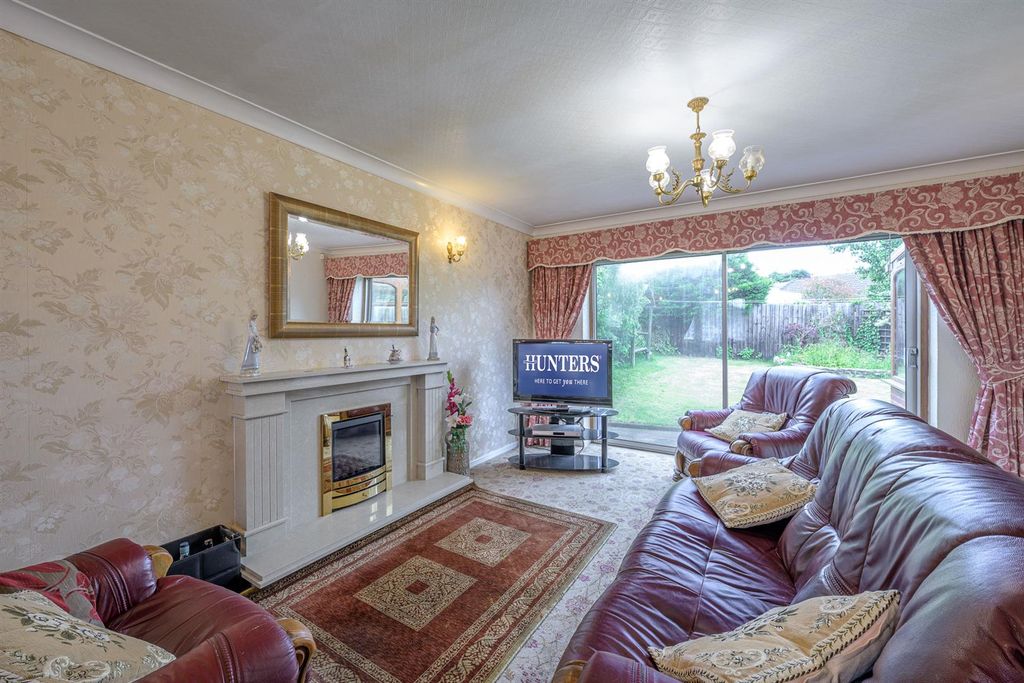 Property photo 2 of 19