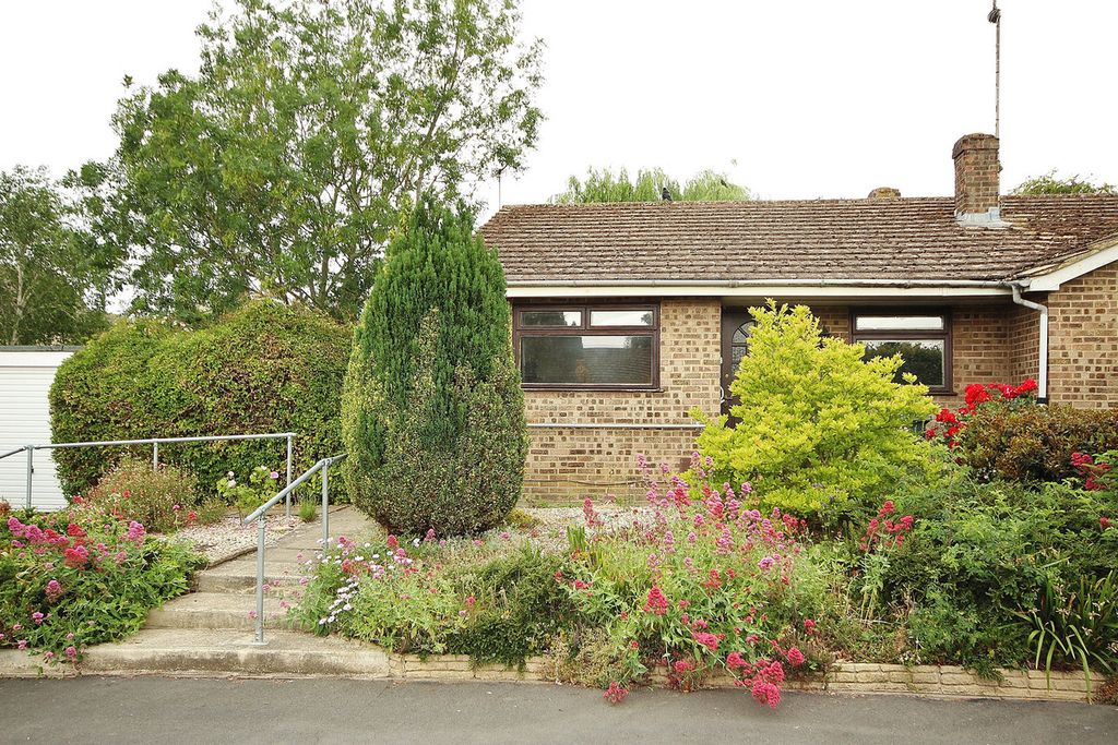 Property photo 1 of 12