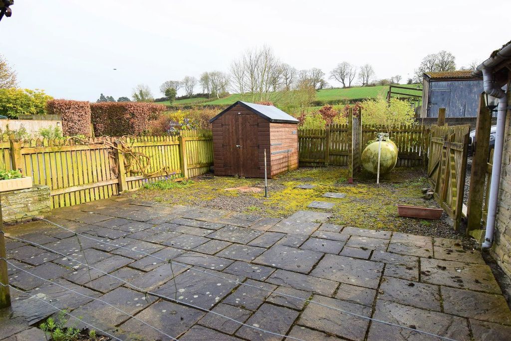 Property photo 2 of 12